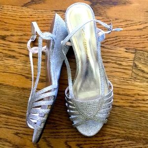 Caparros Silver Sparkle Rhinestone Low Heel Wedding/Prom Shoes (7)